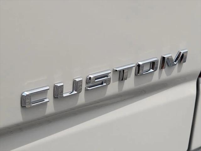 2026 Chevrolet Silverado 1500 4WD Crew Cab Short Bed Custom Trail Boss