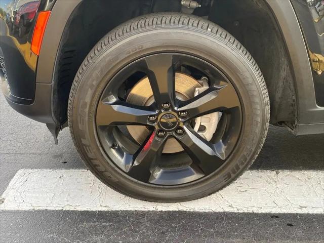 2023 Jeep Grand Cherokee L Altitude 4x2