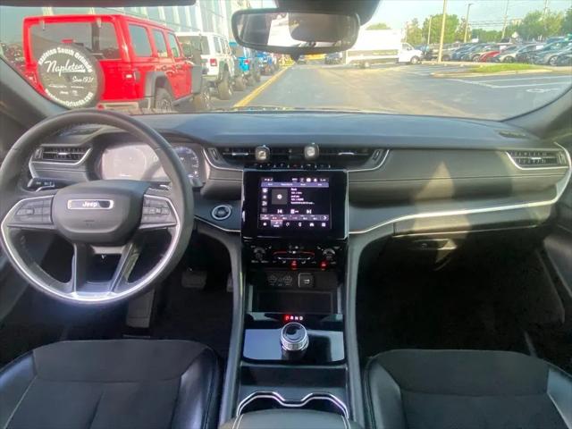 2023 Jeep Grand Cherokee L Altitude 4x2