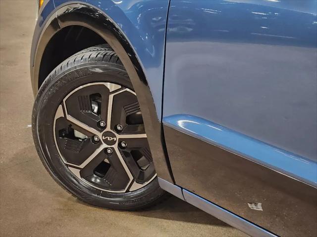 2023 Kia Niro SX