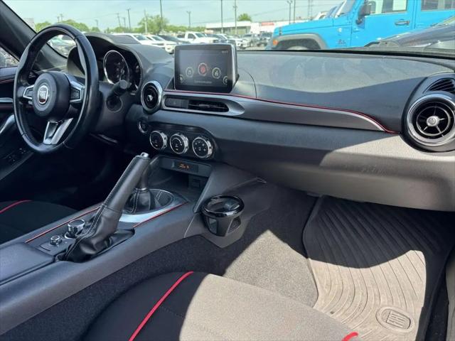 2017 Fiat 124 Spider Classica