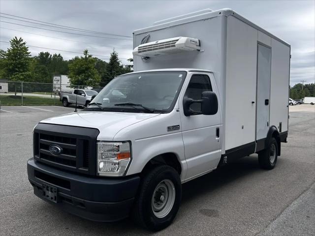 2023 Ford E-350 Cutaway Base