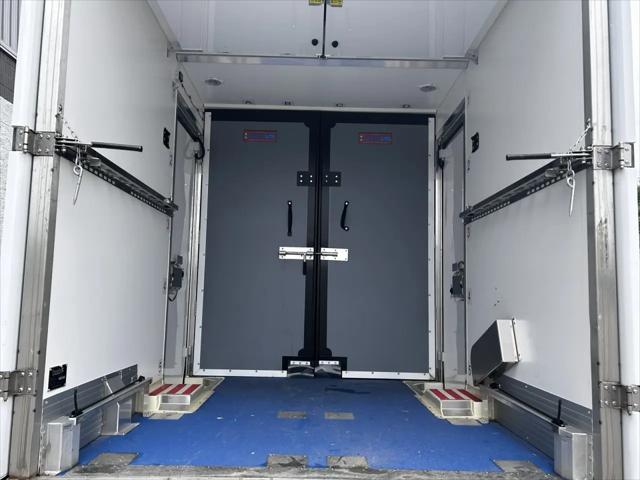 2023 Ford E-350 Cutaway Base
