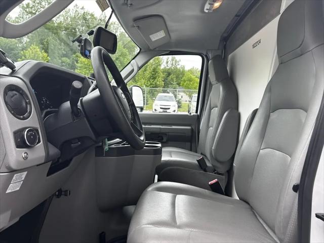 2023 Ford E-350 Cutaway Base