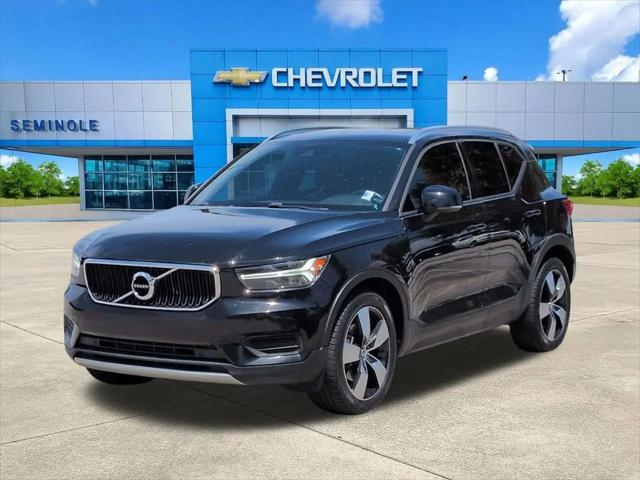 2020 Volvo XC40 T5 Momentum