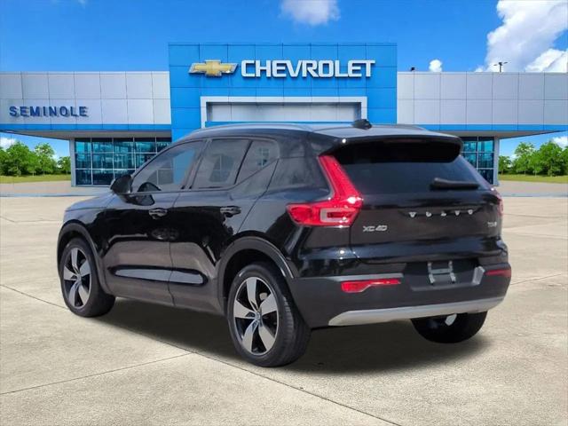 2020 Volvo XC40 T5 Momentum