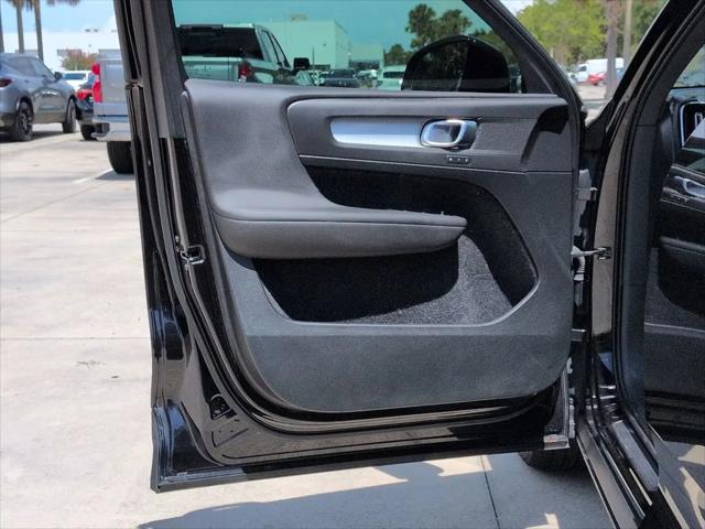 2020 Volvo XC40 T5 Momentum