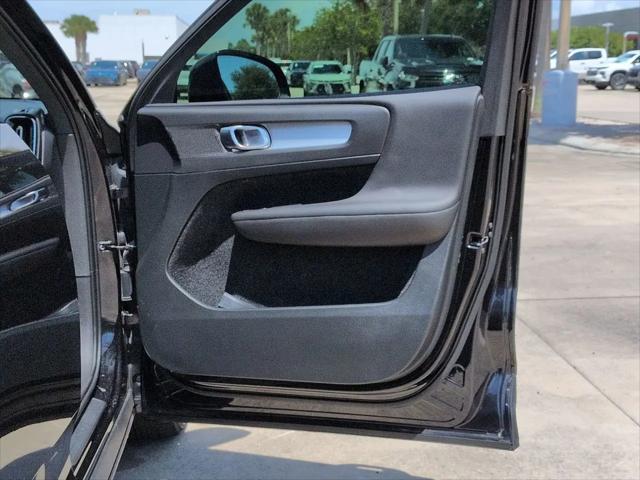 2020 Volvo XC40 T5 Momentum
