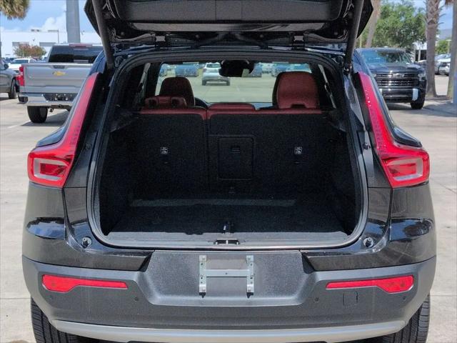 2020 Volvo XC40 T5 Momentum