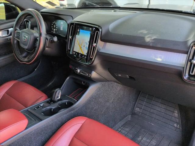 2020 Volvo XC40 T5 Momentum