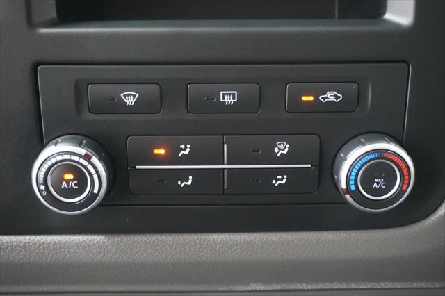 2014 Nissan 3500 S V8
