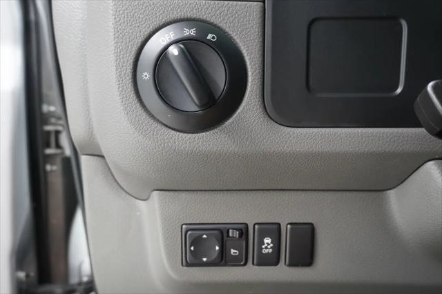 2014 Nissan 3500 S V8