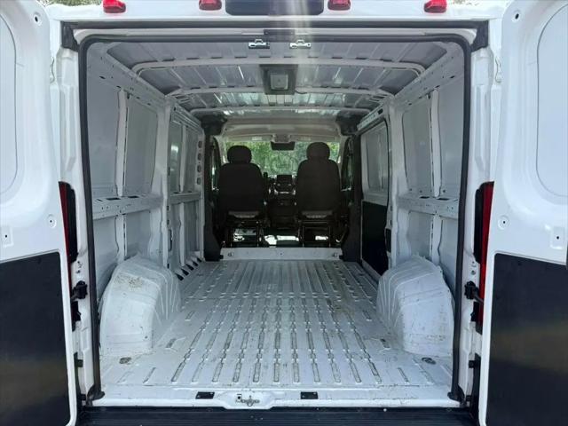 2025 Ram ProMaster 2500 Cargo Van Tradesman Low Roof 136" WB w/Pass Seat