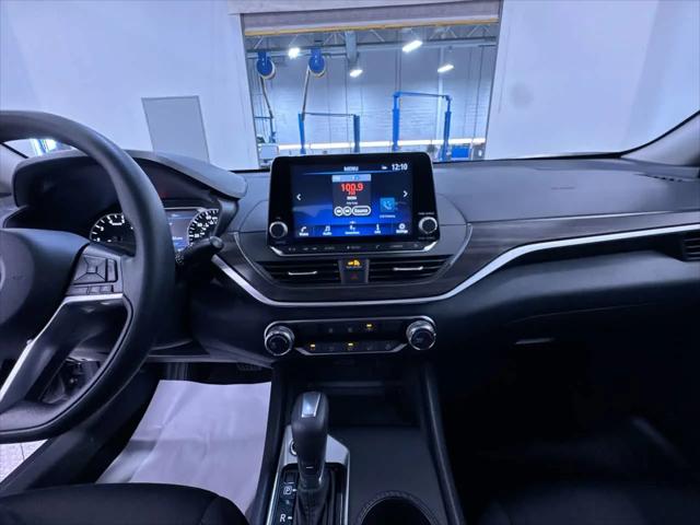 2025 Nissan Altima SV FWD