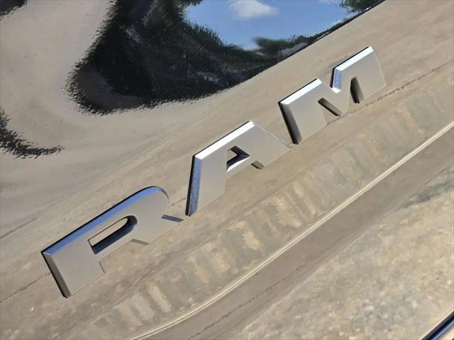 2026 Ram 1500 Warlock Crew Cab 4x4 5'7" Box