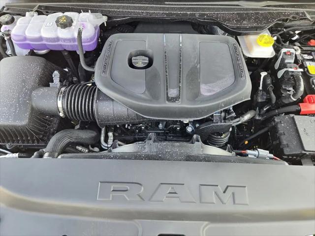 2026 Ram 1500 Warlock Crew Cab 4x4 5'7" Box