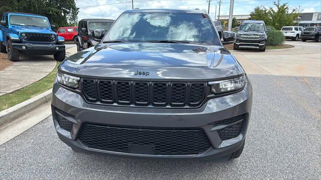 2025 Jeep Grand Cherokee L Altitude 4x4