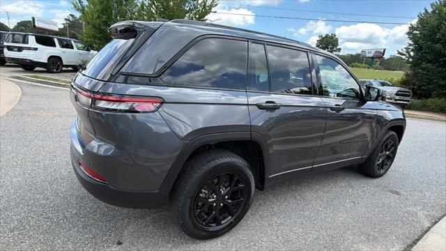 2025 Jeep Grand Cherokee L Altitude 4x4