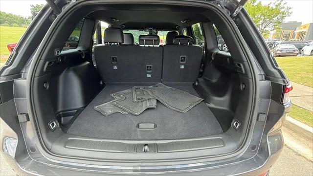 2025 Jeep Grand Cherokee L Altitude 4x4