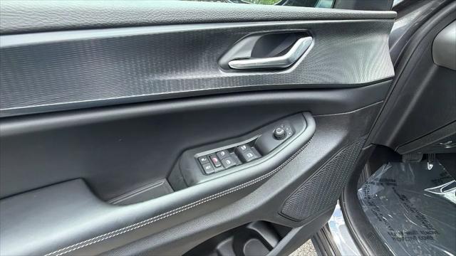 2025 Jeep Grand Cherokee L Altitude 4x4