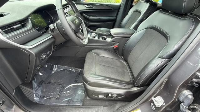 2025 Jeep Grand Cherokee L Altitude 4x4