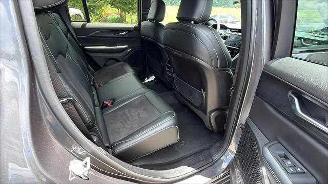 2025 Jeep Grand Cherokee L Altitude 4x4