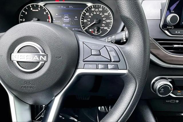 2024 Nissan Altima SV FWD