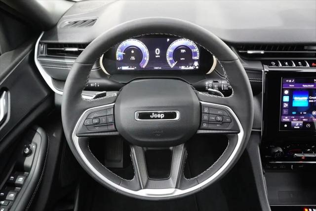 2025 Jeep Grand Cherokee Laredo X 4x4