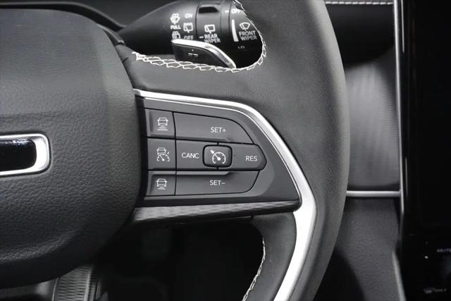 2025 Jeep Grand Cherokee Laredo X 4x4