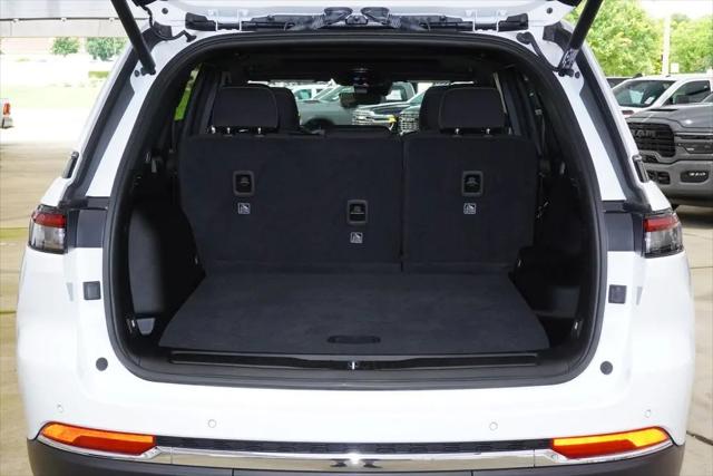 2025 Jeep Grand Cherokee Laredo X 4x4
