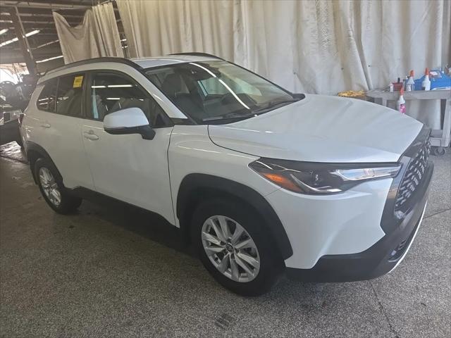 2024 Toyota Corolla Cross LE