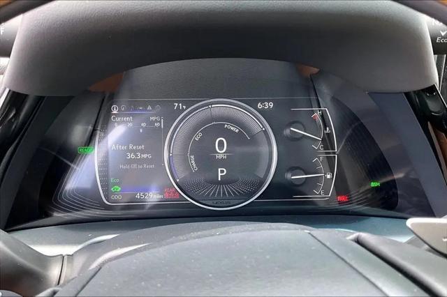 2025 Lexus ES 300h Luxury