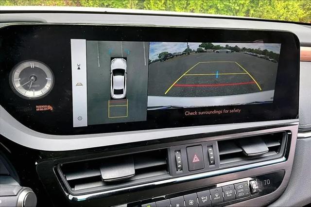 2025 Lexus ES 300h Luxury