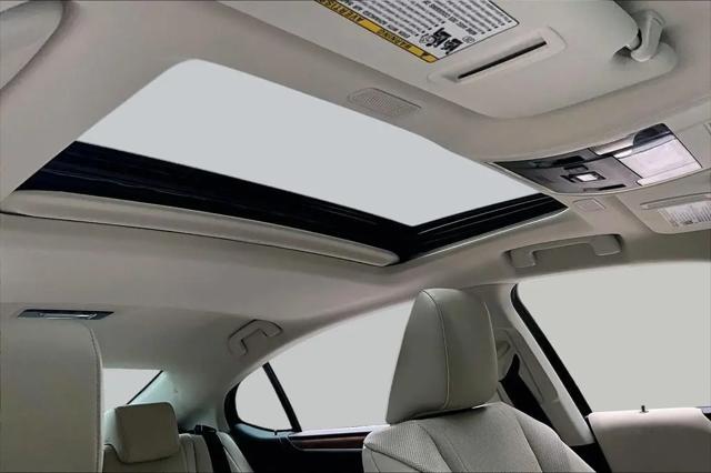 2025 Lexus ES 300h Luxury