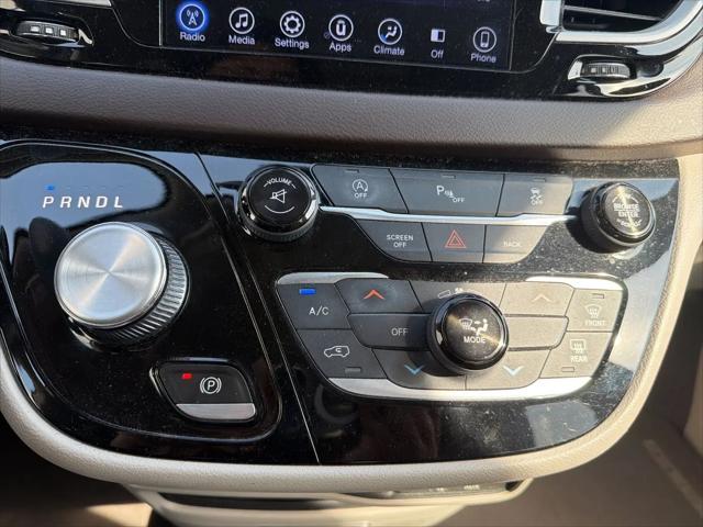 2017 Chrysler Pacifica Touring