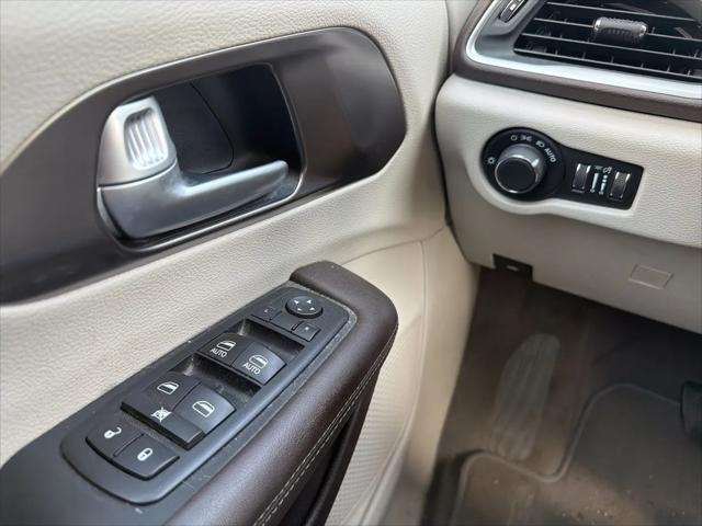 2017 Chrysler Pacifica Touring