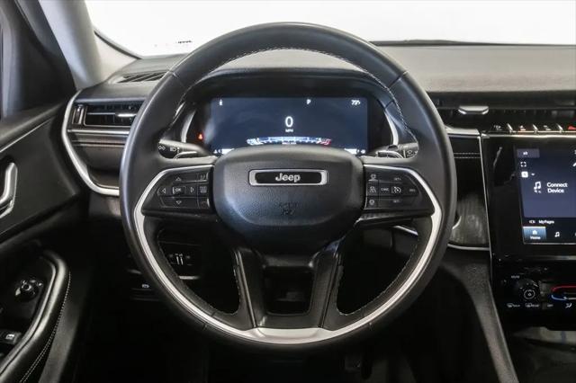 2023 Jeep Grand Cherokee Laredo 4x4