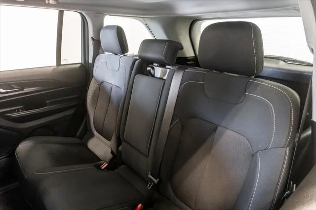 2023 Jeep Grand Cherokee Laredo 4x4