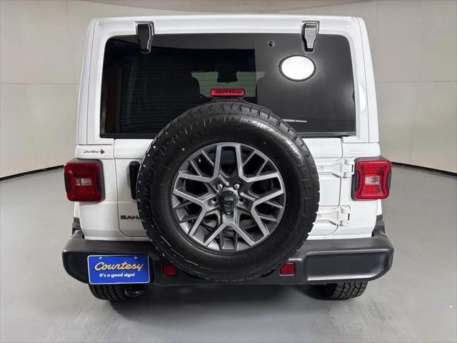 2025 Jeep Wrangler 4-Door Sahara 4x4