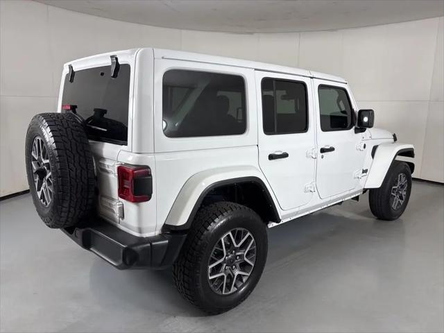 2025 Jeep Wrangler 4-Door Sahara 4x4