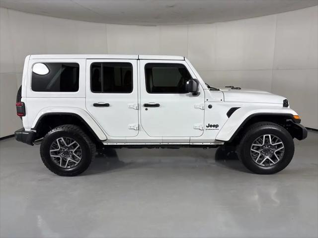 2025 Jeep Wrangler 4-Door Sahara 4x4