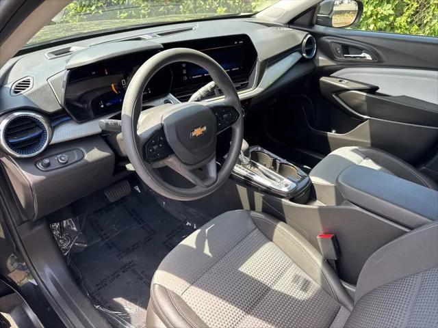 2025 Chevrolet Trax FWD LT