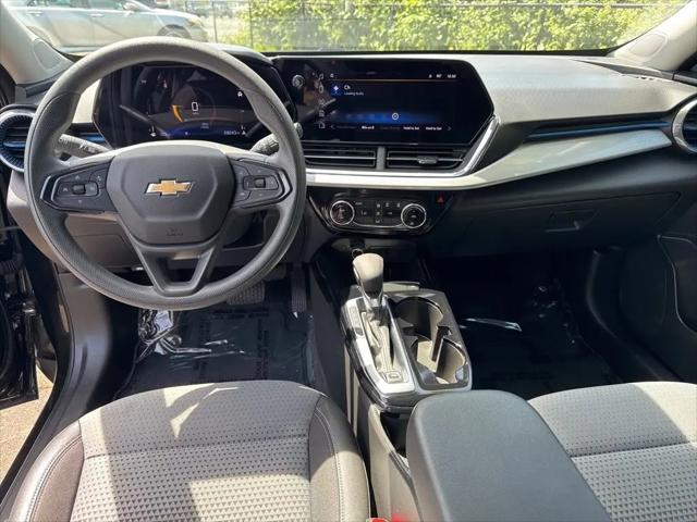 2025 Chevrolet Trax FWD LT