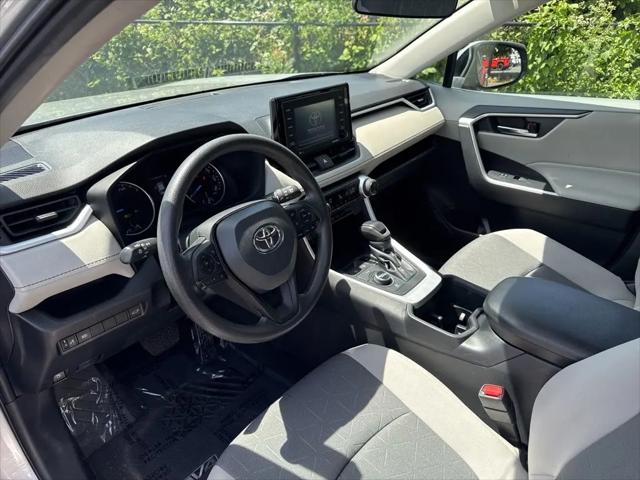 2022 Toyota RAV4 Hybrid XLE