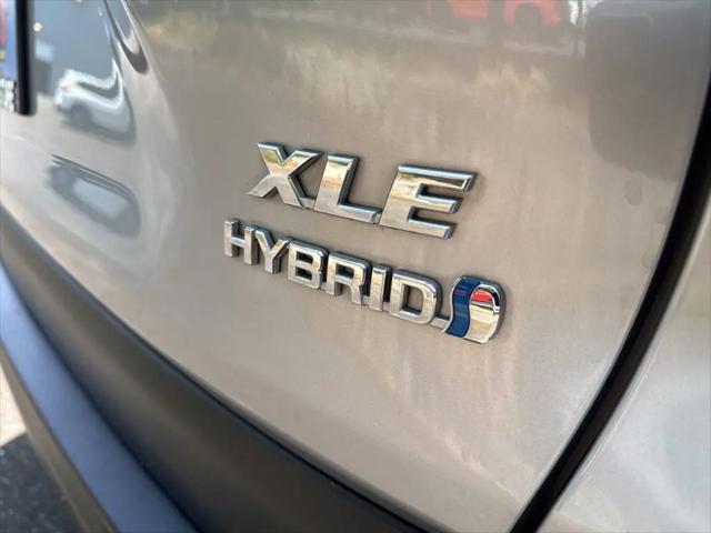 2022 Toyota RAV4 Hybrid XLE