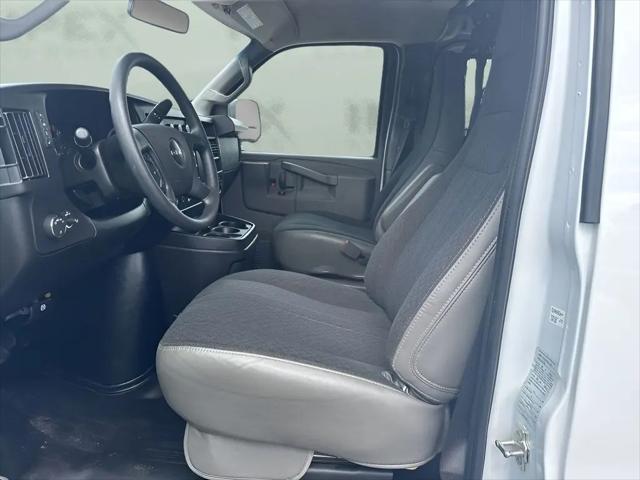 2024 GMC Savana Cargo RWD 2500 Regular Wheelbase Work Van