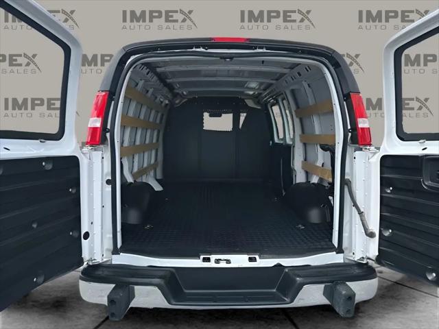 2024 GMC Savana Cargo RWD 2500 Regular Wheelbase Work Van