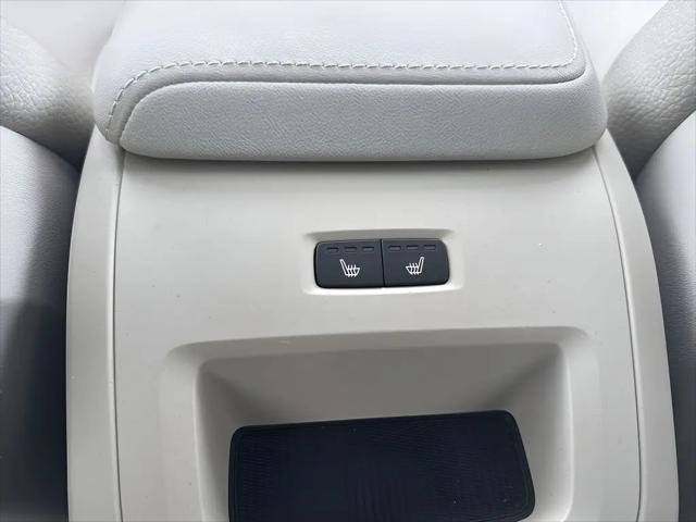 2024 Volvo XC60 Recharge T8 Core Dark Theme