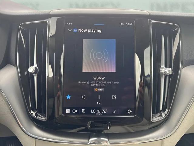 2024 Volvo XC60 Recharge T8 Core Dark Theme