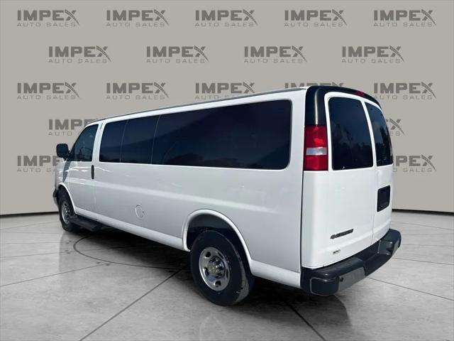 2025 Chevrolet Express Passenger RWD 3500 Extended Wheelbase LT